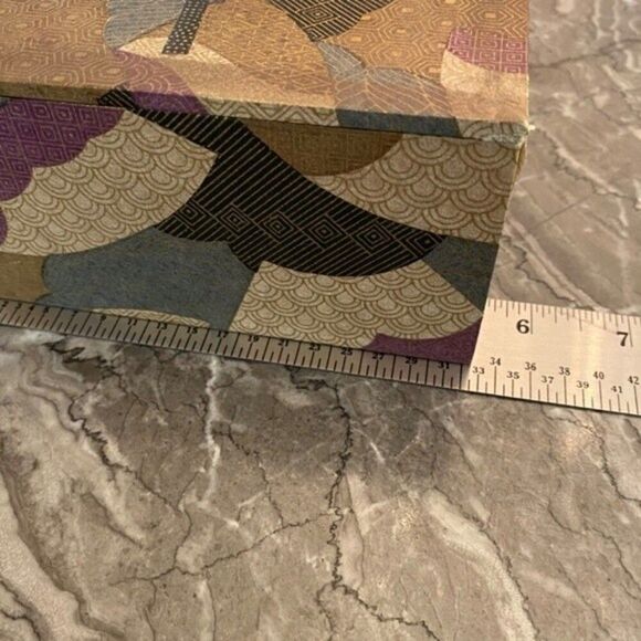 Two Women Boxing Decorative Box  for Keepsakes or Display - Picture 10 of 11